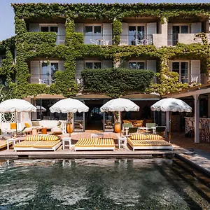 https://hotel-des-lices.fr-provencehotel.com